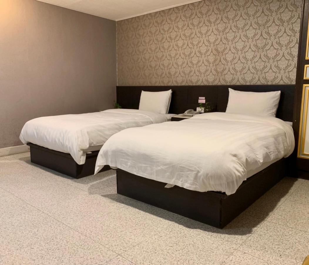 Jing Dian Business Hotel Таоюань Екстер'єр фото
